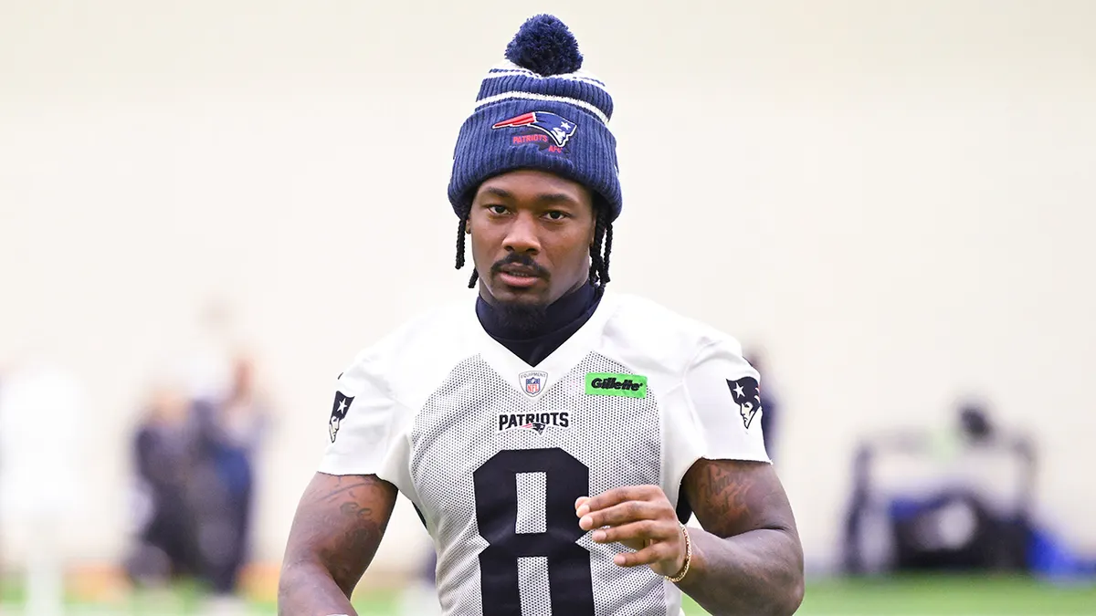 stefon diggs new england patriots 081425 2