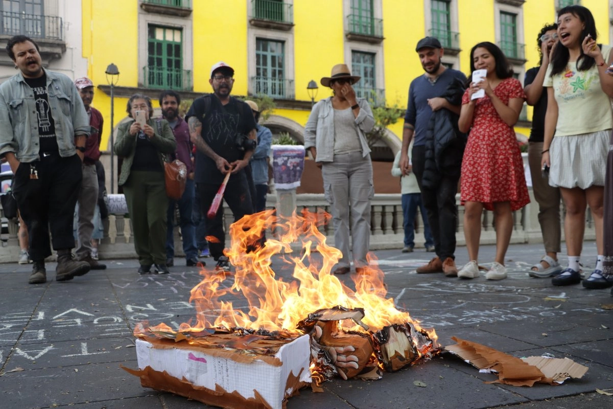 veracruz queman pinata trump