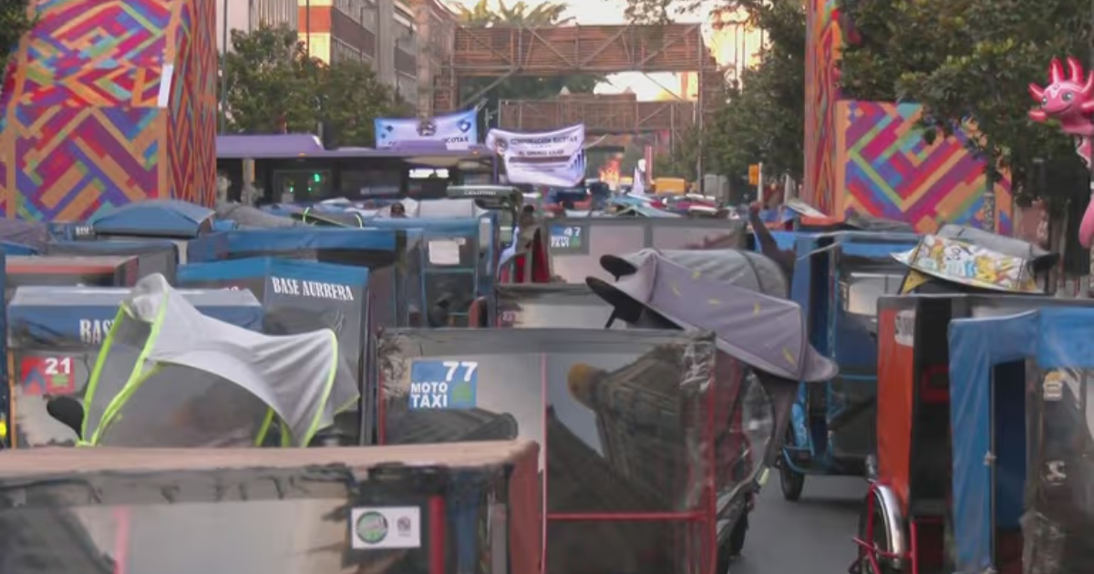 Mototaxistas realizan movilización en el Centro Histórico para presentar sus demandas
